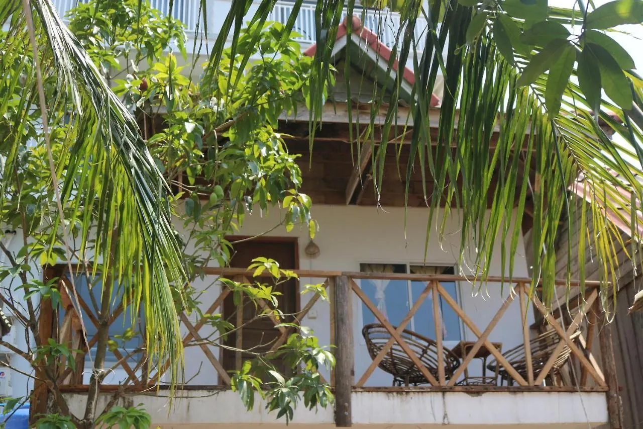 Апартаменты Banana Beach Bungalow & Restaurant Камбоджа