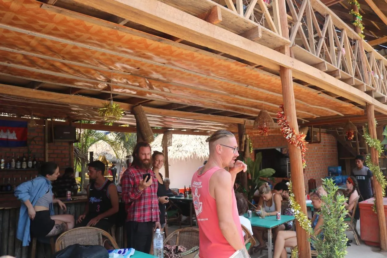 Banana Beach Bungalow & Restaurant Апартаменты