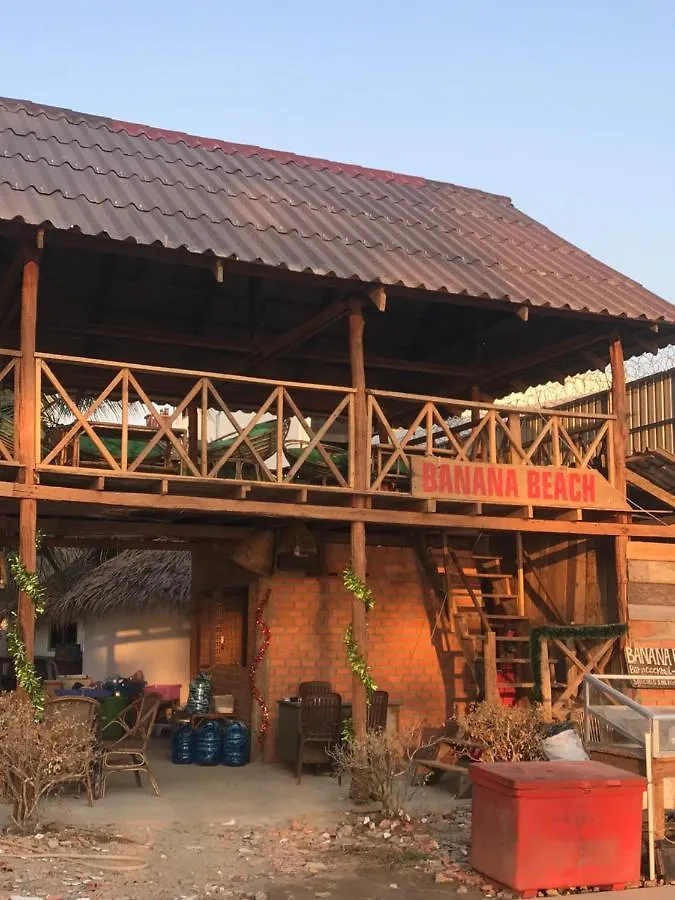 Banana Beach Bungalow & Restaurant 0*, Preăh Sihanŭk Kambodża