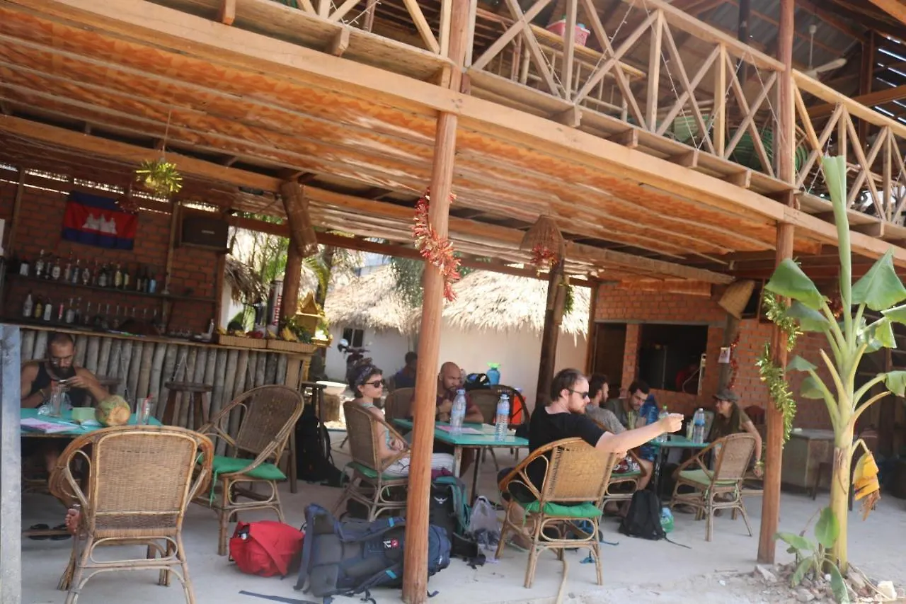 Appartamento Banana Beach Bungalow & Restaurant